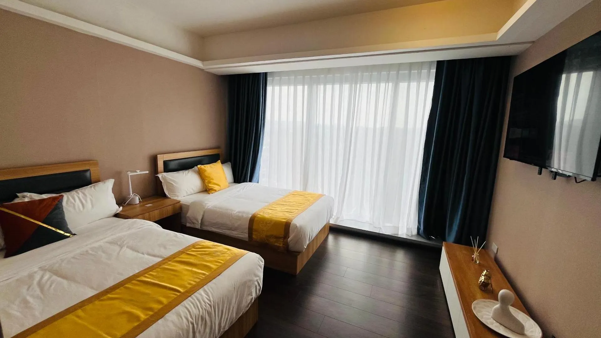 Aeontower Suites&Hotel By Cmc Davao Philippines