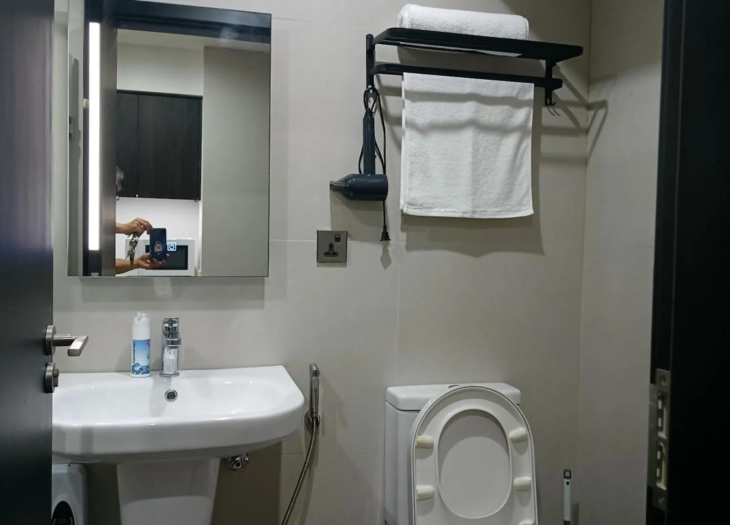 Aeontower Suites&Hotel By Cmc Davao Philippines